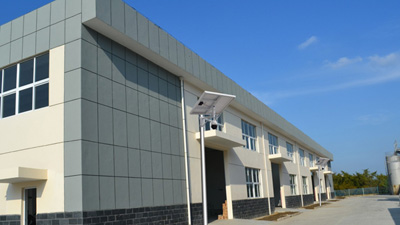 為什么現(xiàn)在新農(nóng)村道路建設(shè)都選用太陽(yáng)能路燈呢？