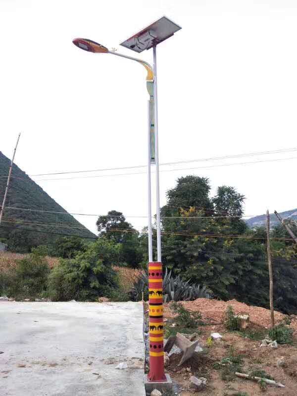 當(dāng)太陽(yáng)能路燈遇上AI，解鎖戶(hù)外照明新姿勢(shì)