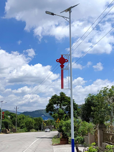 廣東梅州市興寧市安裝6米太陽(yáng)能路燈工程